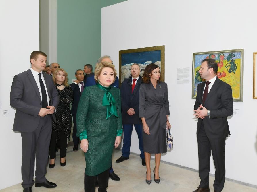 Azərbaycanın Birinci vitse-prezidenti Mehriban Əliyeva Moskvanın Xalq Təsərrüfatı Nailiyyətləri Sərgisində yenidən qurulan “Azərbaycan” pavilyonunun açılışında iştirak edib (FOTO)