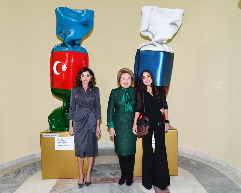 Azərbaycanın Birinci vitse-prezidenti Mehriban Əliyeva Moskvanın Xalq Təsərrüfatı Nailiyyətləri Sərgisində yenidən qurulan “Azərbaycan” pavilyonunun açılışında iştirak edib (FOTO)