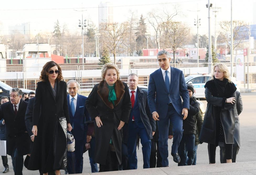 Azərbaycanın Birinci vitse-prezidenti Mehriban Əliyeva Moskvanın Xalq Təsərrüfatı Nailiyyətləri Sərgisində yenidən qurulan “Azərbaycan” pavilyonunun açılışında iştirak edib (FOTO)