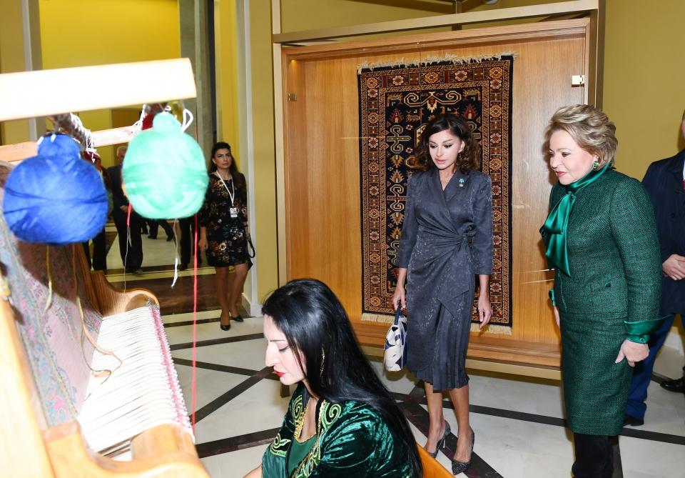 Azərbaycanın Birinci vitse-prezidenti Mehriban Əliyeva Moskvanın Xalq Təsərrüfatı Nailiyyətləri Sərgisində yenidən qurulan “Azərbaycan” pavilyonunun açılışında iştirak edib (FOTO)