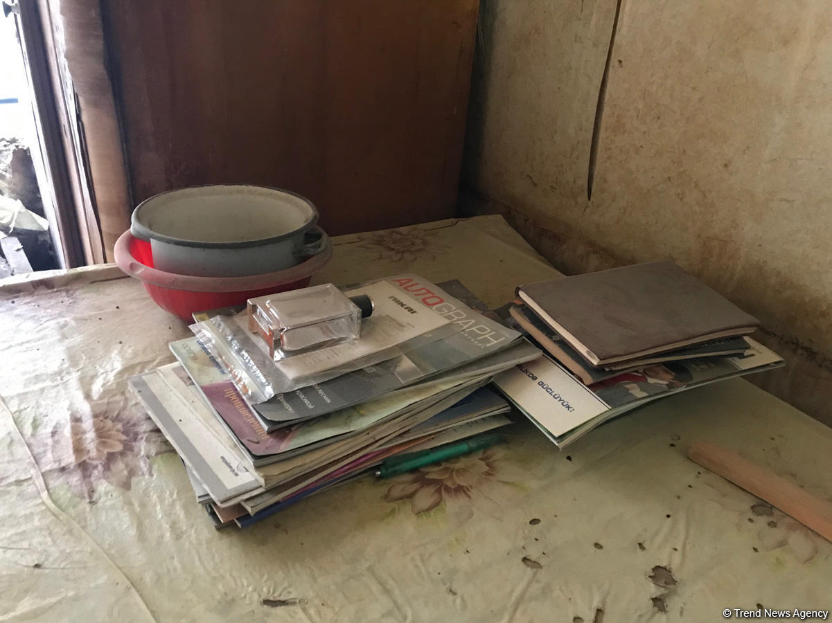 Bakıda ikimərtəbəli yaşayış binası çökdü (FOTO)
