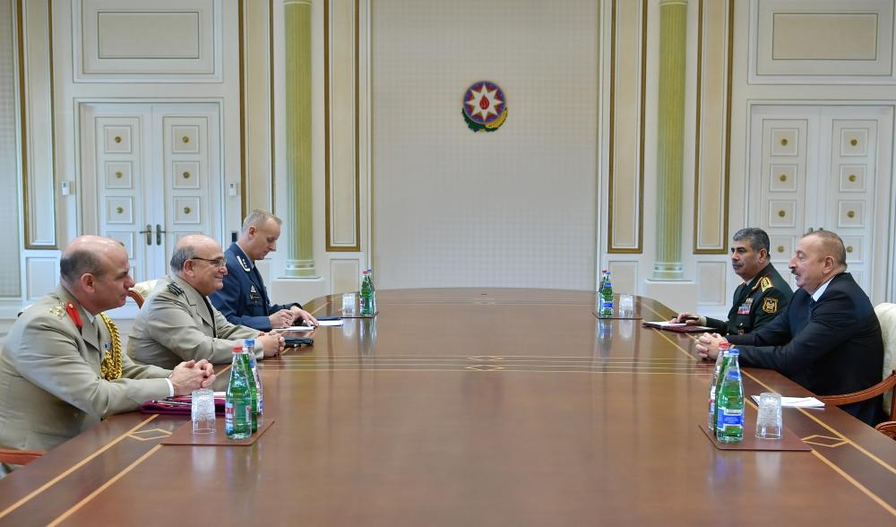 Prezident İlham Əliyev NATO-nun Hərbi Komitəsi sədrinin başçılıq etdiyi nümayəndə heyətini qəbul edib (FOTO) (YENİLƏNİB)