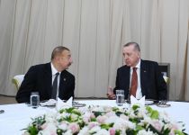Prezident İlham Əliyev TANAP-ın Avropa ilə birləşən hissəsinin açılış mərasiminin iştirakçılarının şərəfinə verilən ziyafətdə iştirak edib (FOTO)