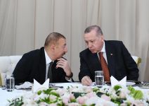 Prezident İlham Əliyev TANAP-ın Avropa ilə birləşən hissəsinin açılış mərasiminin iştirakçılarının şərəfinə verilən ziyafətdə iştirak edib (FOTO)