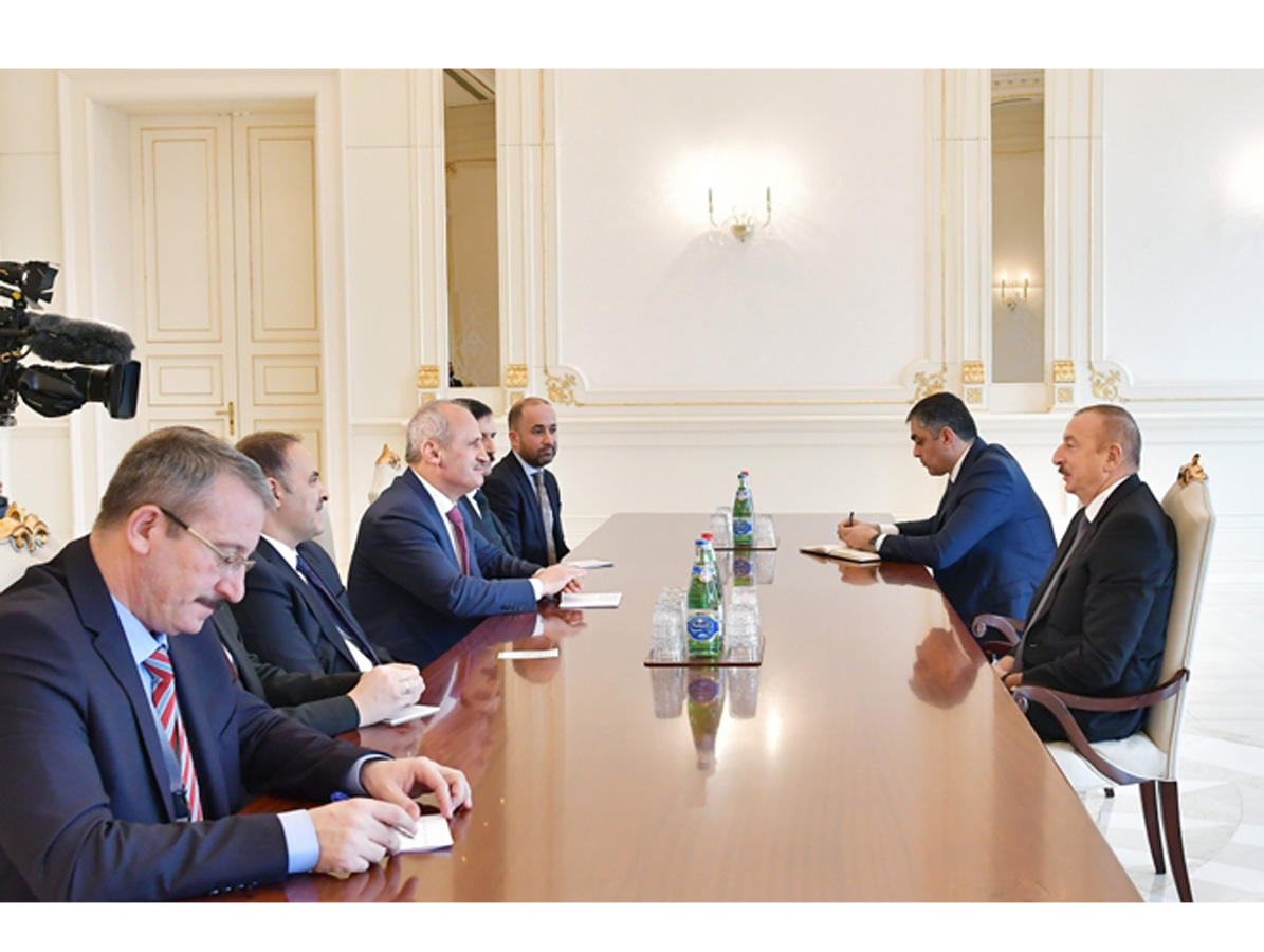 Prezident İlham Əliyev Türkiyənin Nəqliyyat və İnfrastruktur nazirinin başçılıq etdiyi nümayəndə heyətini qəbul edib (FOTO) (YENİLƏNİB)