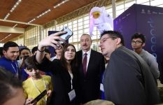Prezident İlham Əliyev və birinci xanım Mehriban Əliyeva “Bakutel-2019” sərgisi ilə tanış olublar (FOTO) (YENİLƏNİB)
