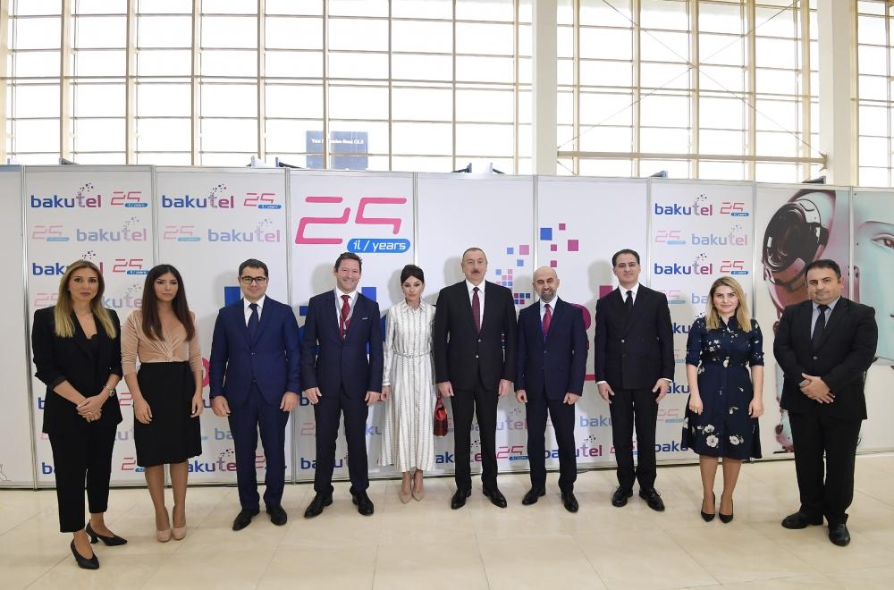 Prezident İlham Əliyev və birinci xanım Mehriban Əliyeva “Bakutel-2019” sərgisi ilə tanış olublar (FOTO) (YENİLƏNİB)