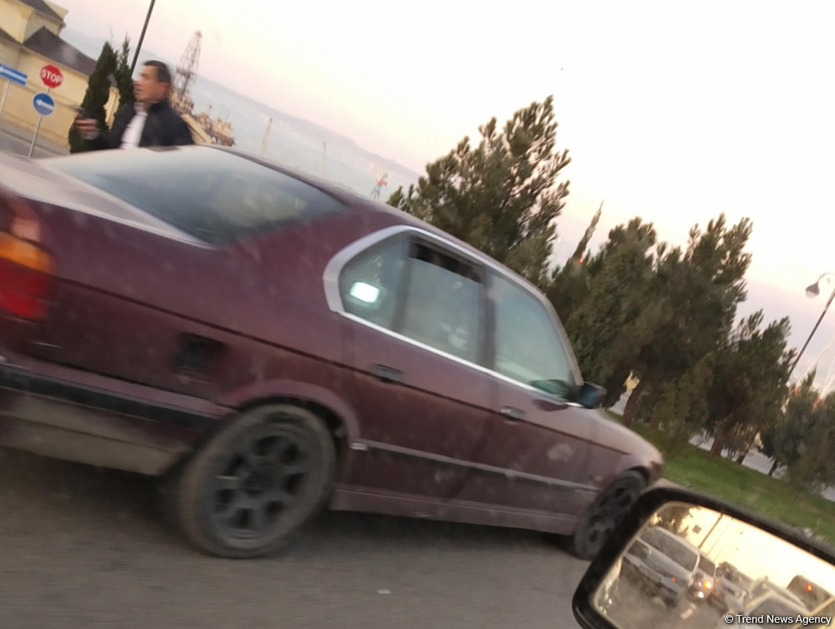 Bakıda zəncirvari qəza tıxac yaratdı (FOTO)