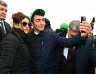 Prezident İlham Əliyev və birinci xanım Mehriban Əliyeva Şamaxı rayonunda ağacəkmə aksiyasında iştirak ediblər (FOTO) (YENİLƏNİB 2)