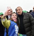 Prezident İlham Əliyev və birinci xanım Mehriban Əliyeva Şamaxı rayonunda ağacəkmə aksiyasında iştirak ediblər (FOTO) (YENİLƏNİB 2)