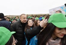 Prezident İlham Əliyev və birinci xanım Mehriban Əliyeva Şamaxı rayonunda ağacəkmə aksiyasında iştirak ediblər (FOTO) (YENİLƏNİB 2)