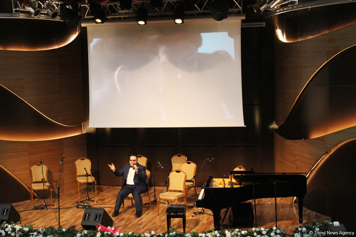 Beynəlxalq Muğam Mərkəzində müğənni Murad Sadıxın konserti keçirilib (FOTO/VİDEO)