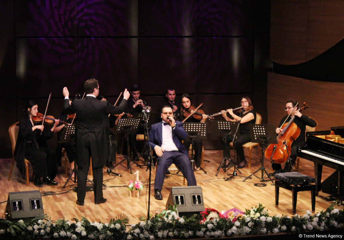 Beynəlxalq Muğam Mərkəzində müğənni Murad Sadıxın konserti keçirilib (FOTO/VİDEO)