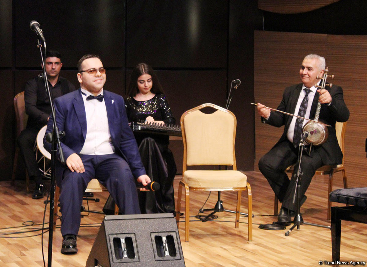 Beynəlxalq Muğam Mərkəzində müğənni Murad Sadıxın konserti keçirilib (FOTO/VİDEO)