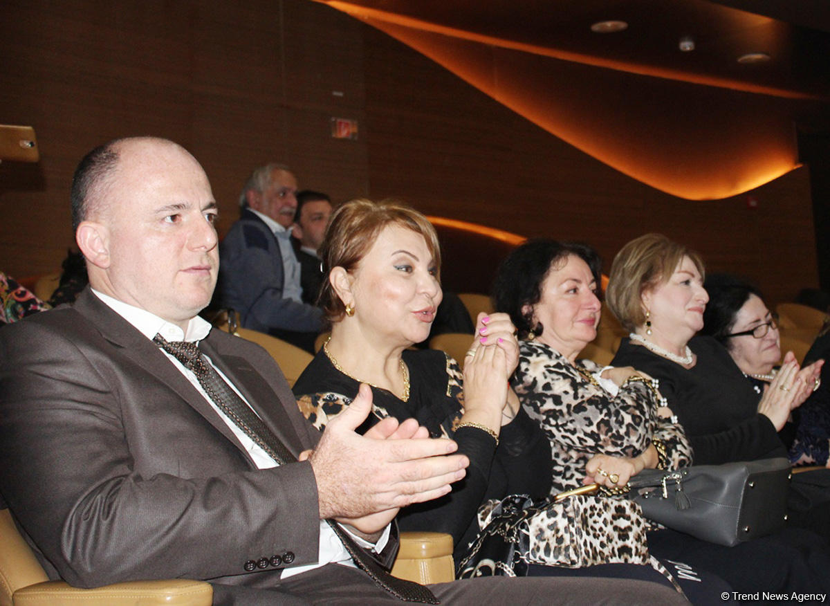 Beynəlxalq Muğam Mərkəzində müğənni Murad Sadıxın konserti keçirilib (FOTO/VİDEO)