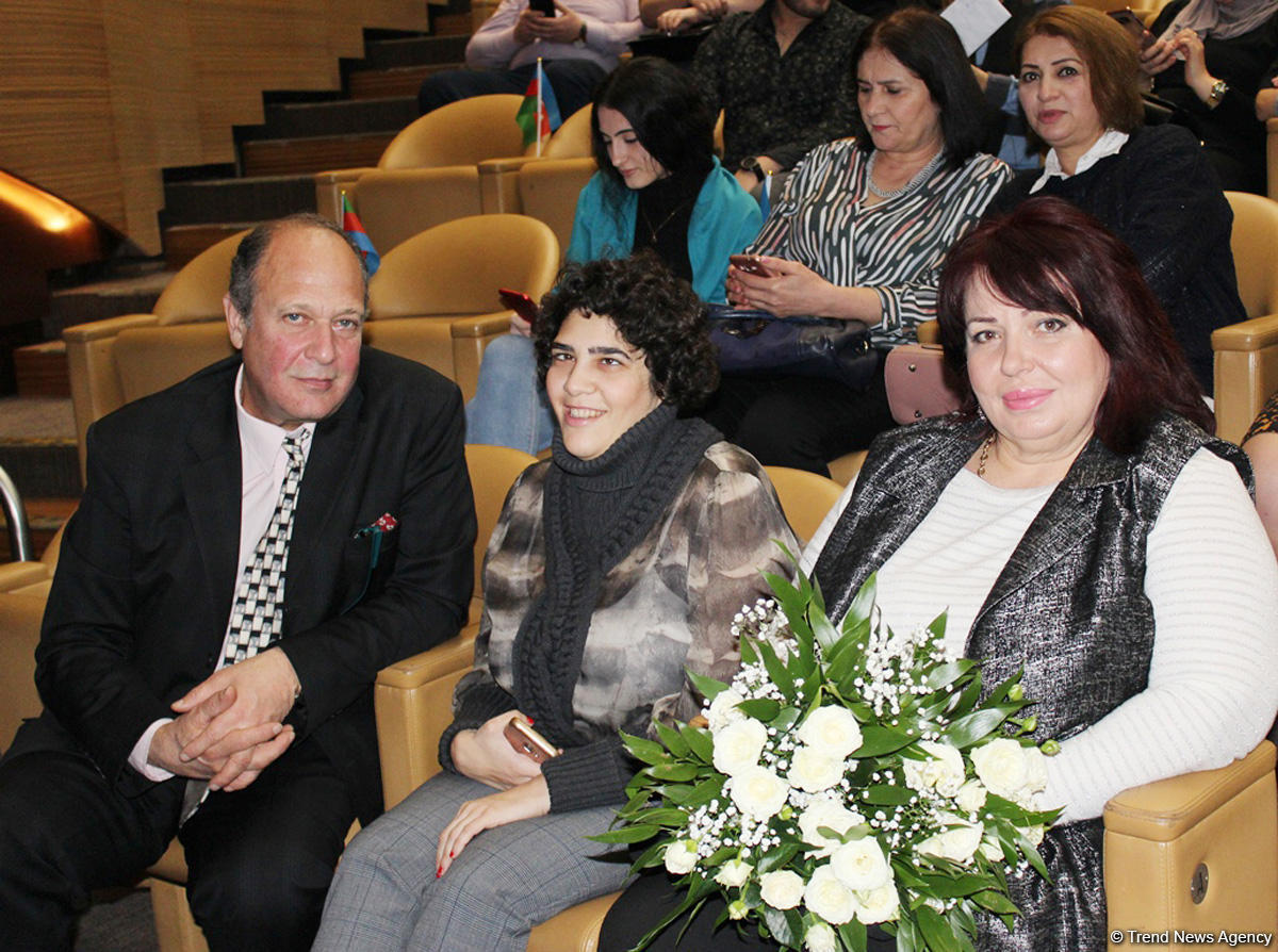Beynəlxalq Muğam Mərkəzində müğənni Murad Sadıxın konserti keçirilib (FOTO/VİDEO)