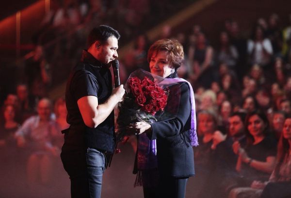Tamara Sinyavskaya və digər rusiyalı ulduzlar Emin Ağalarovu dəstəklədi (FOTO/VİDEO)