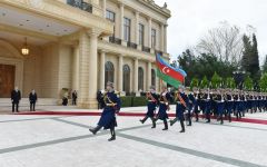 Ukrayna Prezidenti Vladimir Zelenskinin rəsmi qarşılanma mərasimi olub (FOTO)