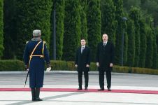 Ukrayna Prezidenti Vladimir Zelenskinin rəsmi qarşılanma mərasimi olub (FOTO)