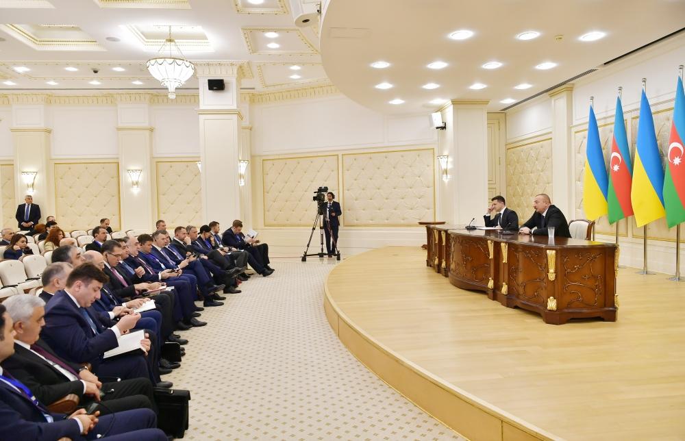 Azərbaycan və Ukrayna prezidentləri mətbuata bəyanatlarla çıxış ediblər (FOTO) (YENİLƏNİB)