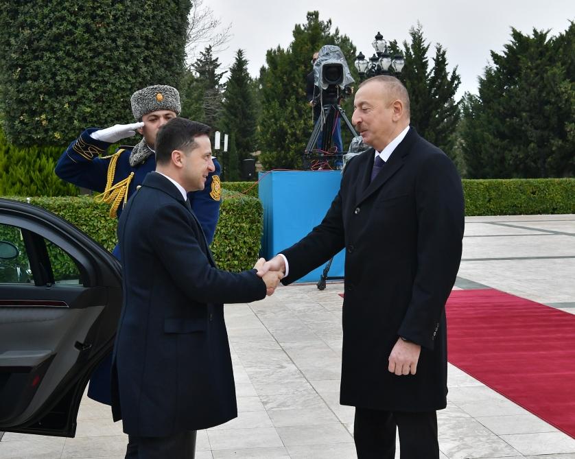 Ukrayna Prezidenti Vladimir Zelenskinin rəsmi qarşılanma mərasimi olub (FOTO)