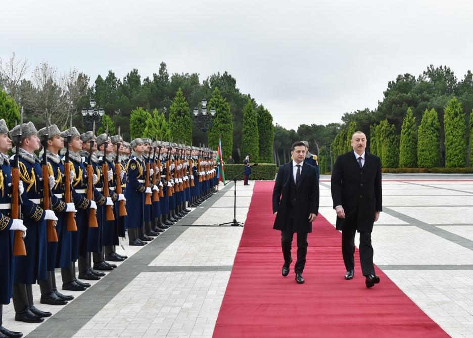 Ukrayna Prezidenti Vladimir Zelenskinin rəsmi qarşılanma mərasimi olub (FOTO)