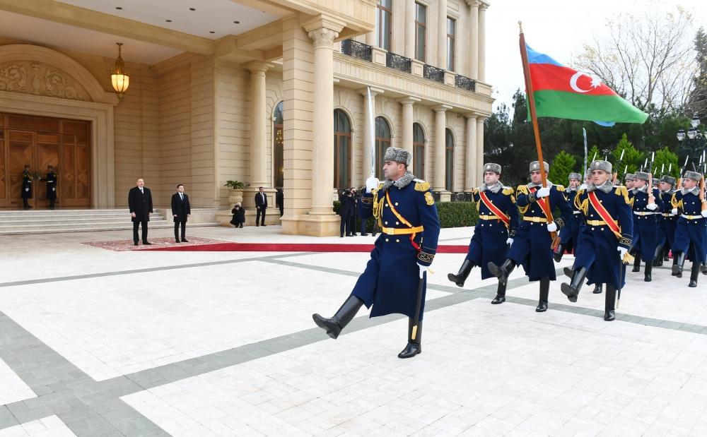 Ukrayna Prezidenti Vladimir Zelenskinin rəsmi qarşılanma mərasimi olub (FOTO)
