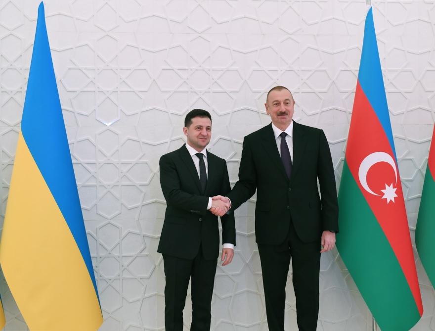 Ukrayna Prezidenti Vladimir Zelenskinin rəsmi qarşılanma mərasimi olub (FOTO)