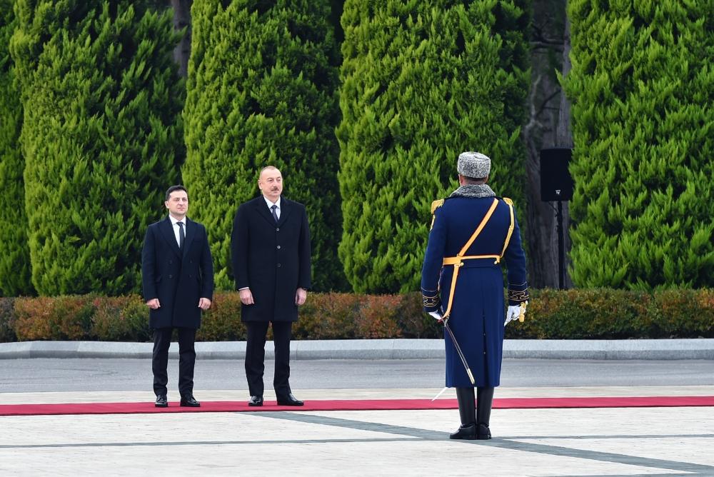 Ukrayna Prezidenti Vladimir Zelenskinin rəsmi qarşılanma mərasimi olub (FOTO)