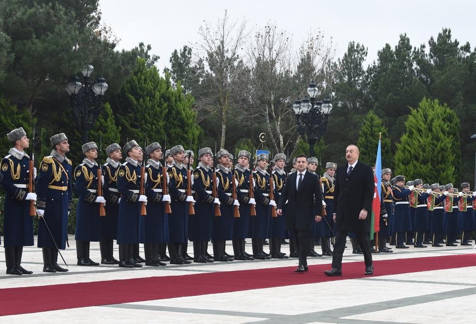Ukrayna Prezidenti Vladimir Zelenskinin rəsmi qarşılanma mərasimi olub (FOTO)