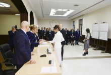 Prezident İlham Əliyev və birinci xanım Mehriban Əliyeva 6 saylı seçki məntəqəsində səs veriblər (FOTO)