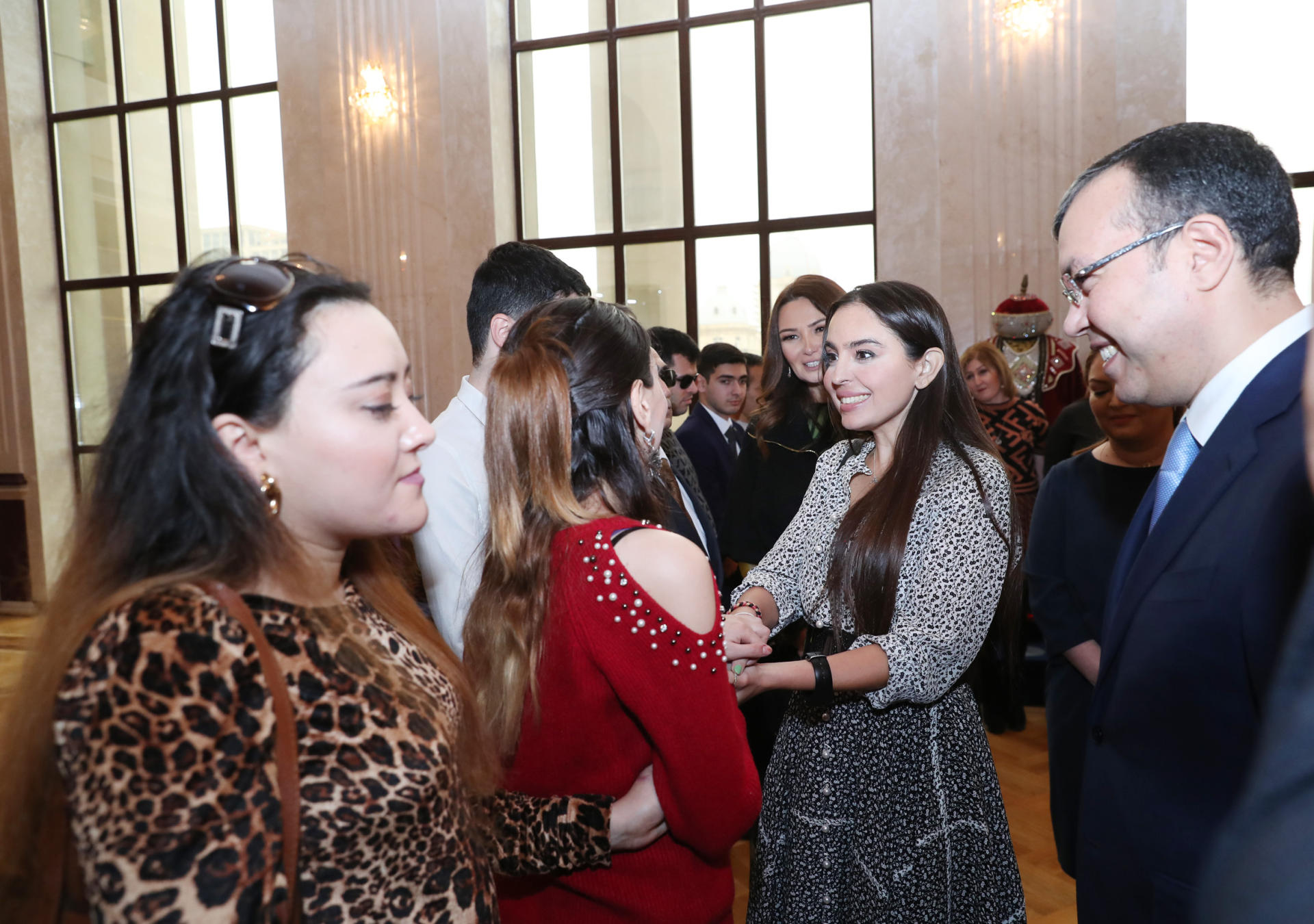Heydər Əliyev Fondunun vitse-prezidenti Leyla Əliyeva “And” tamaşasının premyerasında iştirak edib (FOTO)