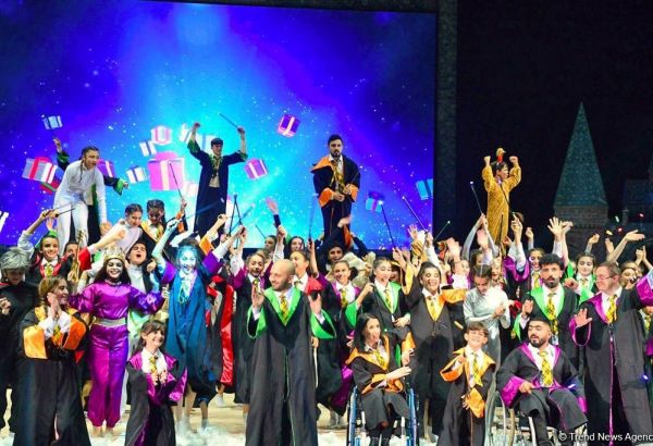 Milli Gimnastika Arenasında möhtəşəm Yeni il şousu təqdim edilib (FOTO)