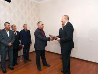 Prezident İlham Əliyev Qarabağ müharibəsi əlillərinə, onlara bərabər tutulan şəxslərə mənzillərin və avtomobillərin təqdim olunması mərasimində iştirak edib (FOTO) (YENİLƏNİB)