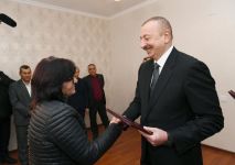 Prezident İlham Əliyev Qarabağ müharibəsi əlillərinə, onlara bərabər tutulan şəxslərə mənzillərin və avtomobillərin təqdim olunması mərasimində iştirak edib (FOTO) (YENİLƏNİB)