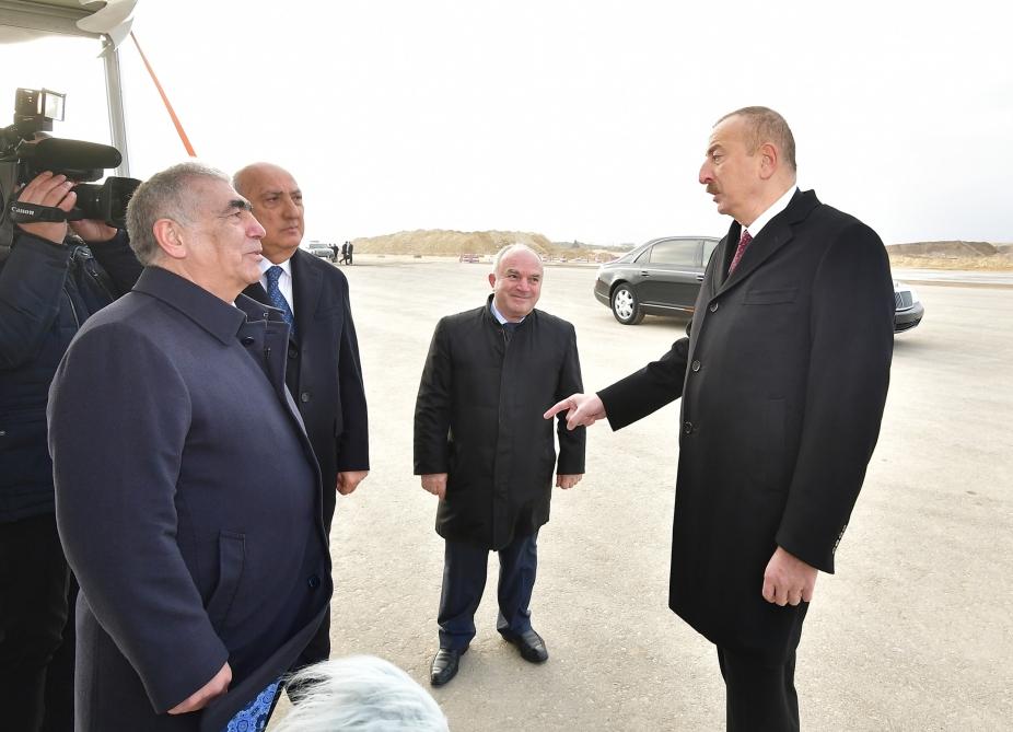 Prezident İlham Əliyev Bakı-Quba-Rusiya ilə dövlət sərhədi yeni avtomobil yolunun tikintisi ilə tanış olub (FOTO) (YENİLƏNİB)
