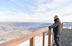 Prezident İlham Əliyev və birinci xanım Mehriban Əliyeva “Şahdağ” Turizm Mərkəzində görülən işlərlə tanış olublar (FOTO/VİDEO) (YENİLƏNİB 2)