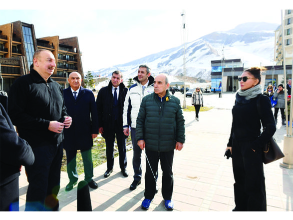Prezident İlham Əliyev və birinci xanım Mehriban Əliyeva “Şahdağ” Turizm Mərkəzində görülən işlərlə tanış olublar (FOTO/VİDEO) (YENİLƏNİB 2)