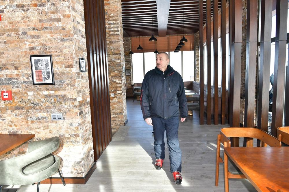 Prezident İlham Əliyev və birinci xanım Mehriban Əliyeva “Şahdağ” Turizm Mərkəzində görülən işlərlə tanış olublar (FOTO/VİDEO) (YENİLƏNİB 2)