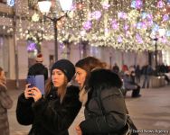 Moskva Yeni ili qarşılamağa hazırlaşır (FOTOREPORTAJ)