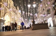 Moskva Yeni ili qarşılamağa hazırlaşır (FOTOREPORTAJ)