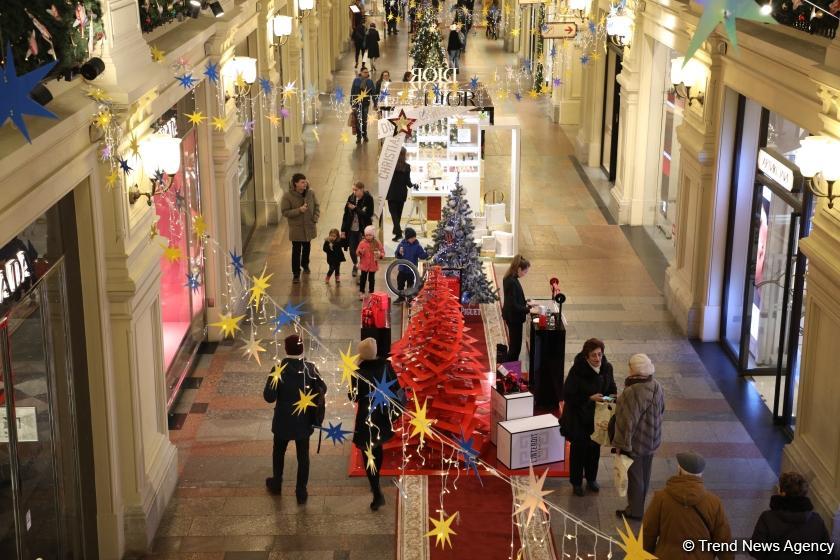 Moskva Yeni ili qarşılamağa hazırlaşır (FOTOREPORTAJ)