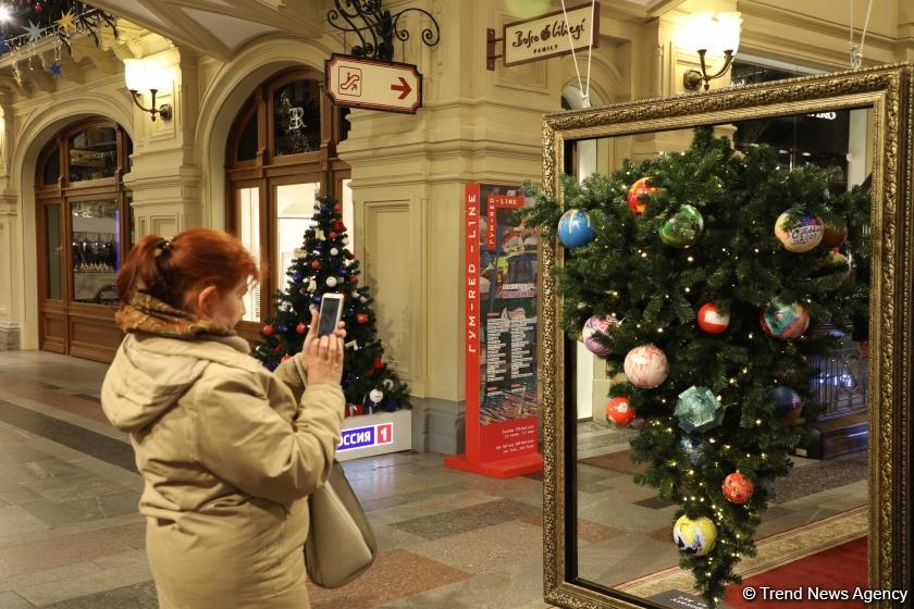 Moskva Yeni ili qarşılamağa hazırlaşır (FOTOREPORTAJ)