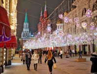 Moskva Yeni ili qarşılamağa hazırlaşır (FOTOREPORTAJ)