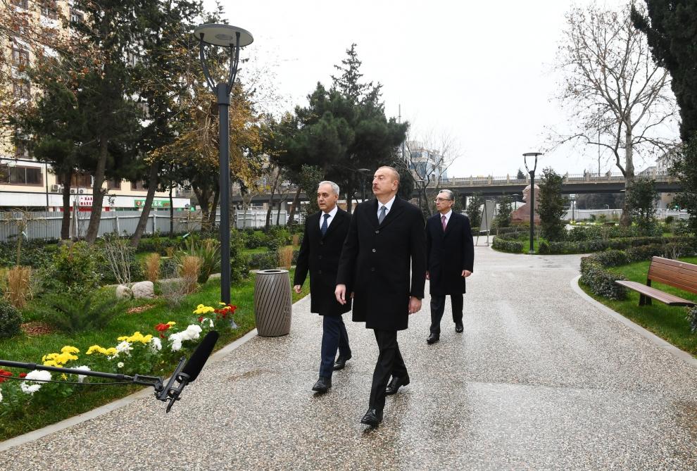 Prezident İlham Əliyev Bakının daha bir parkında aparılan yenidənqurma işləri ilə tanış olub (FOTO) (YENİLƏNİB)