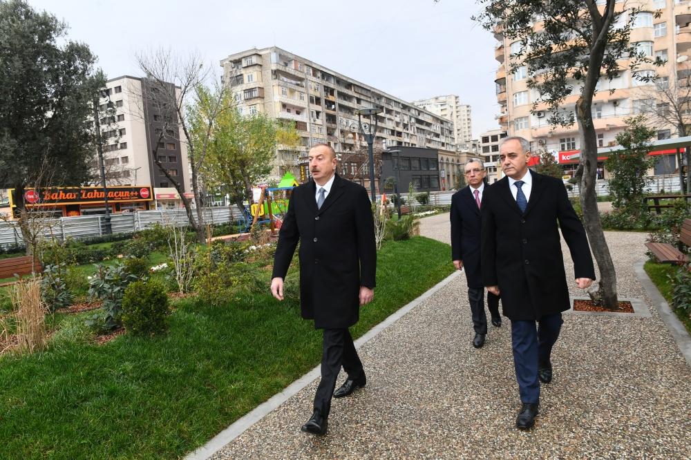 Prezident İlham Əliyev Bakının daha bir parkında aparılan yenidənqurma işləri ilə tanış olub (FOTO) (YENİLƏNİB)