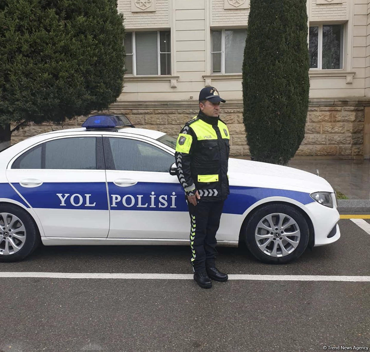 Yol polisi bayram günlərində göstərilən xidmətlərlə bağlı əhaliyə müraciət edib