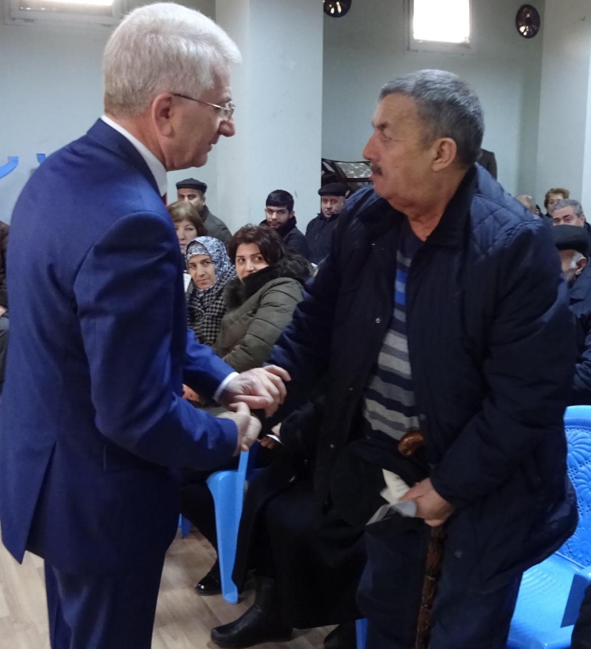 Bəxtiyar Əliyev seçicilərlə görüşlərini davam etdirir (FOTO)