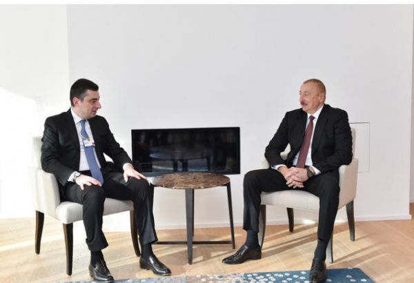 Prezident İlham Əliyevin Davosda Gürcüstanın Baş Naziri ilə görüşü olub (FOTO)