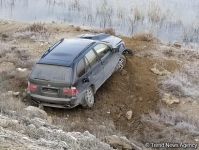 Bakıda qəza: "BMW X5" dərəyə yuvarlandı (FOTO/VİDEO)